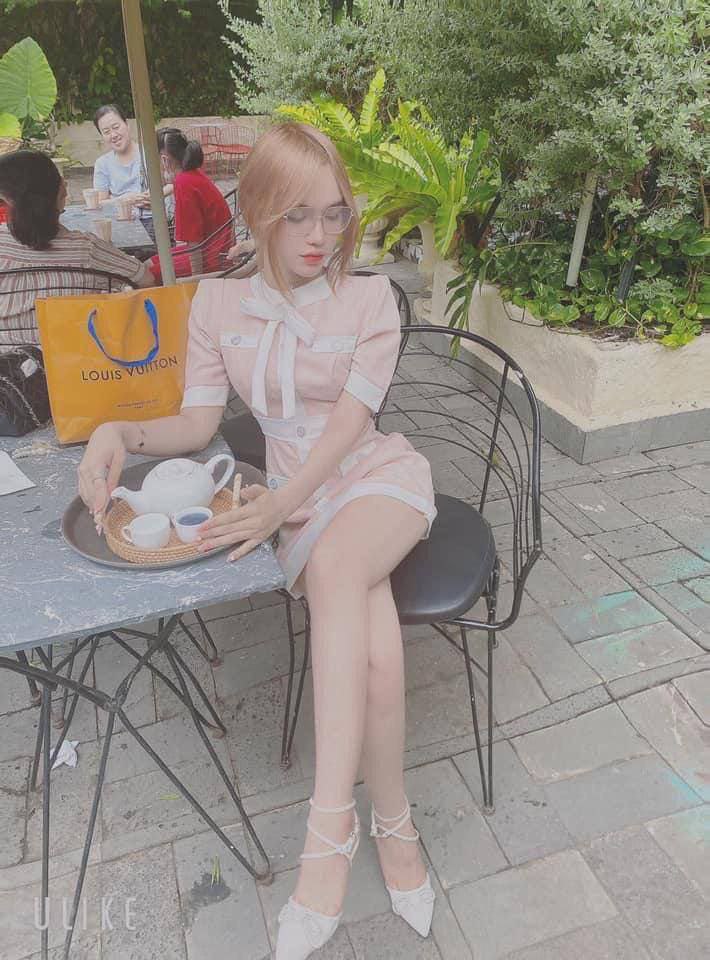 Cơn mưa ngang qua, tình cờ gặp chị dâu...