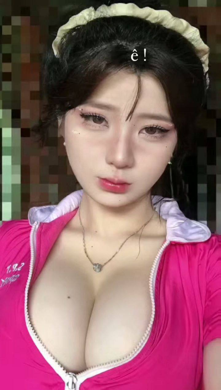 Em nhân viên văn phòng đáng thương bị nhóm tội phạm tình dục chuốc thuốc